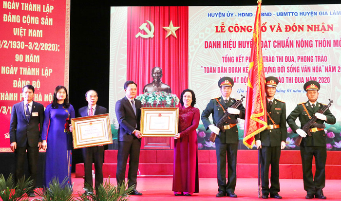 Hà Nội Gia Lâm đón nhận danh hiệu huyện nông thôn mới