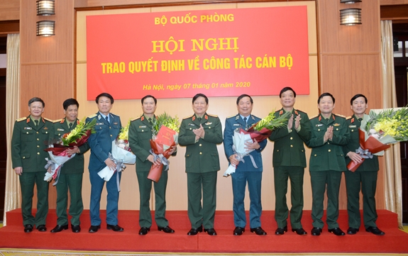 Trao quyết định bổ nhiệm nhân sự Bộ Quốc phòng