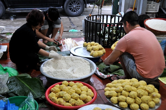 Tết sớm ở làng bánh chưng Tân Hà