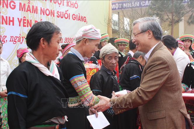 Lãnh đạo Đảng, Nhà nước, MTTQ Việt Nam thăm, trao quà Tết cho các đối tượng chính sách
