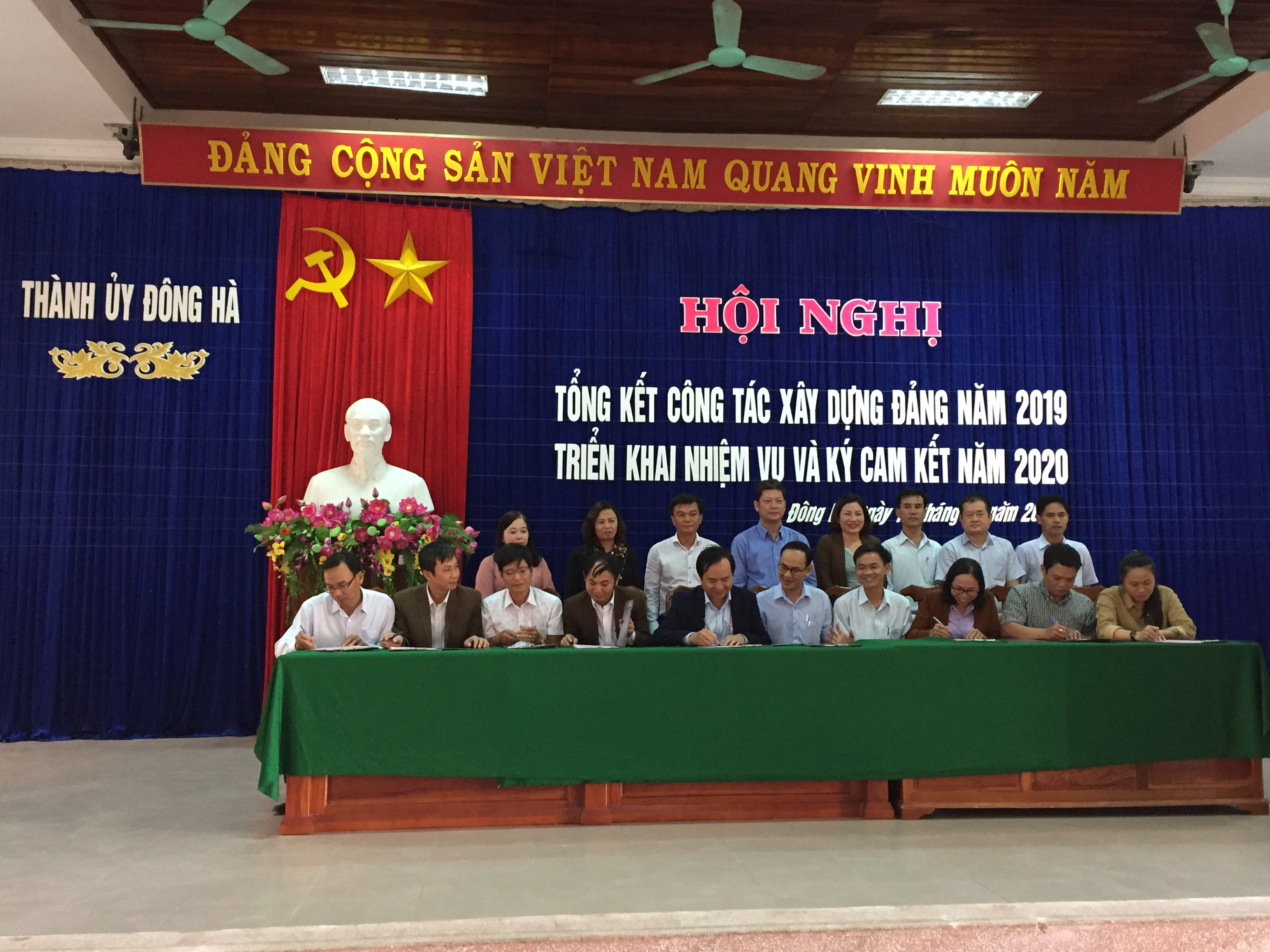 Kịp thời ngăn chặn các hiện tượng tiêu cực, tham nhũng