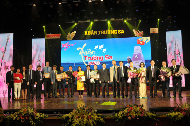 Tôn vinh chiến sĩ Hải quân qua Chương trình nghệ thuật “Xuân Trường Sa”
