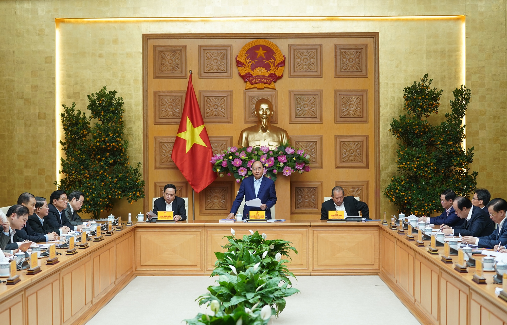 Nghiên cứu đúc rút kinh nghiệm của các nước để đưa đất nước phát triển