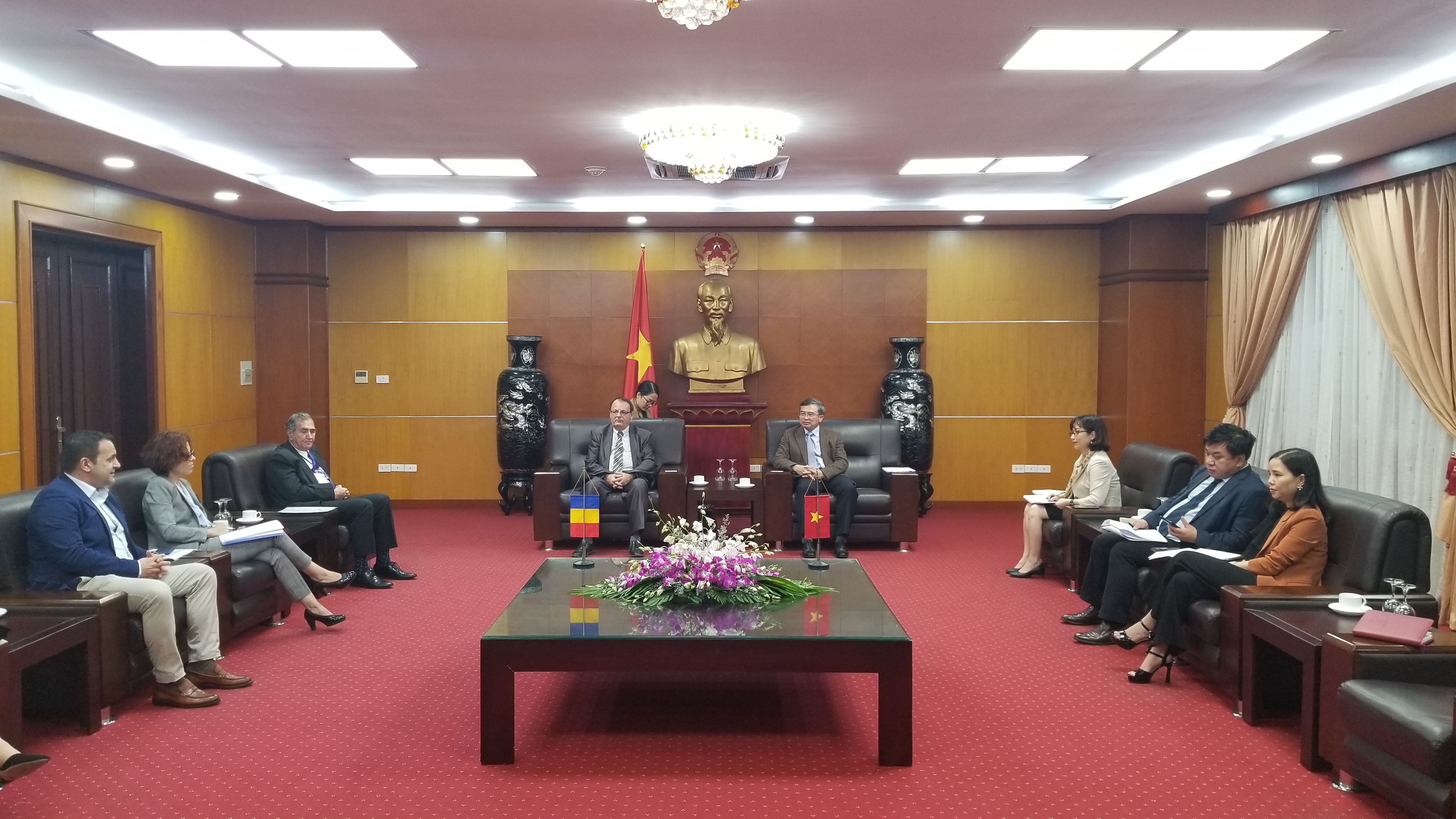 Đoàn doanh nghiệp Rumani làm việc với Bộ Công Thương