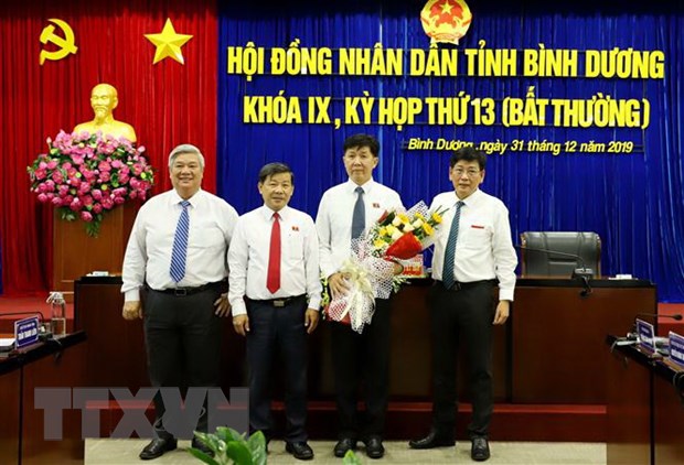 Phê chuẩn Phó Chủ tịch UBND tỉnh Bình Dương