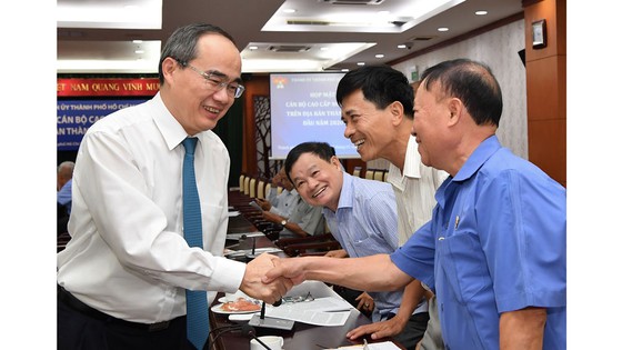 Thành ủy TP Hồ Chí Minh họp mặt cán bộ cấp cao nghỉ hưu