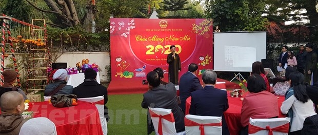 Sôi động ngày Tết cộng đồng người Việt Nam tại Lào và Ấn Độ