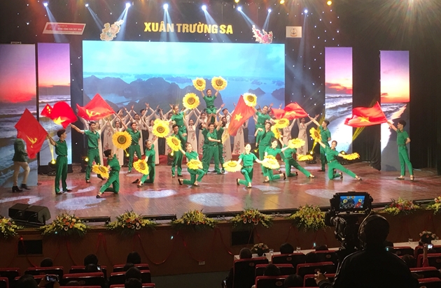 Không xa đâu Trường Sa ơi