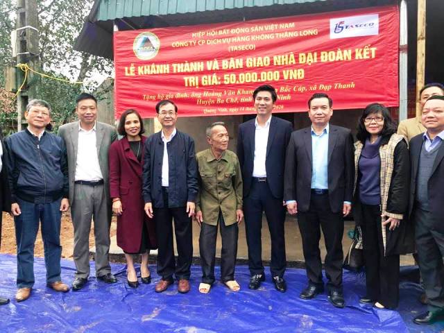 Bàn giao nhà tình nghĩa tại tỉnh Quảng Ninh