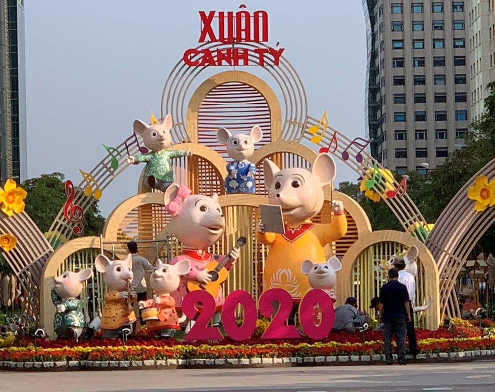 Đường hoa Nguyễn Huệ rực rỡ trước ngày khai mạc