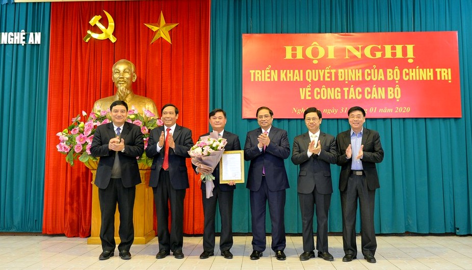 Công bố Quyết định của Bộ Chính trị chuẩn y Bí thư Tỉnh ủy Nghệ An