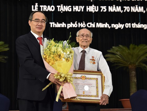 TP Hồ Chí Minh Tiếp tục nâng cao năng lực lãnh đạo, sức chiến đấu của tổ chức Đảng
