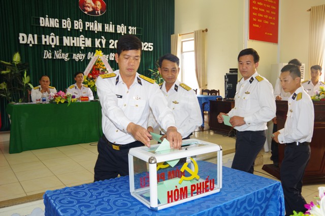 Đại hội đảng bộ “điểm” Bộ Tư lệnh Vùng 3 Hải quân
