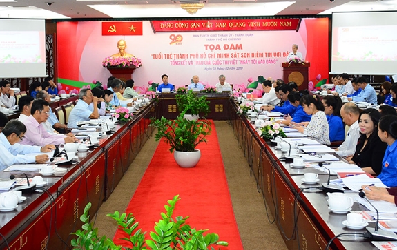 Sắt son niềm tin với Đảng