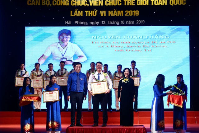 Nhiệt huyết của trí thức trẻ ở A Bung