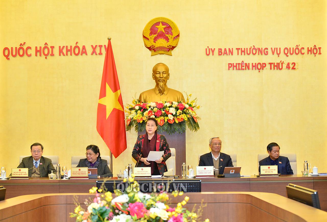 Bế mạc Phiên họp thứ 42 của Ủy ban Thường vụ Quốc hội