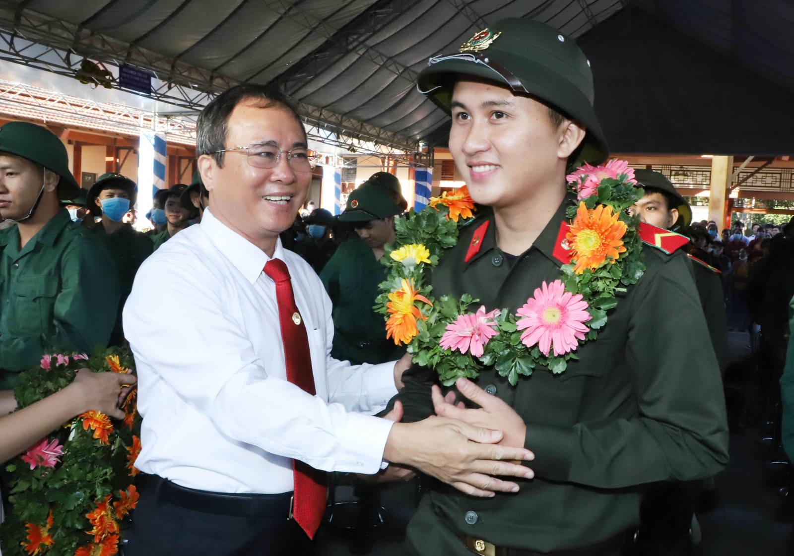 1 750 thanh niên Bình Dương lên đường nhập ngũ