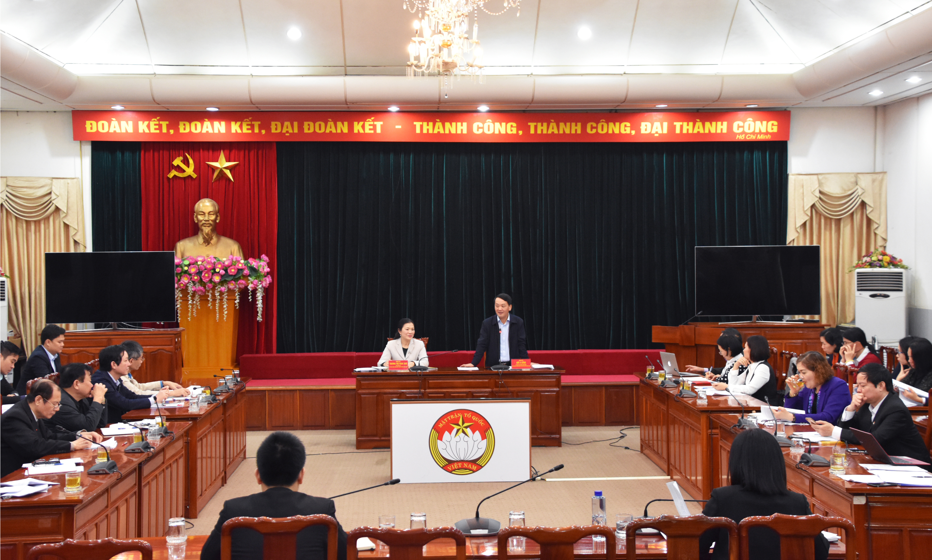 Thực hiện phong trào thi đua Nên chọn vấn đề trọng tâm, trọng điểm