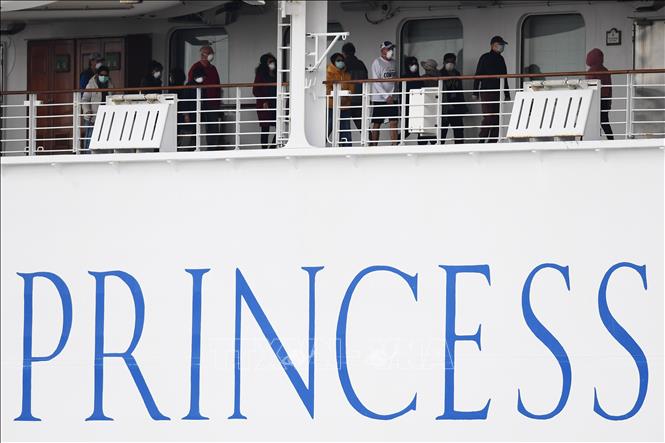 Mỹ, Canada điều máy bay chở công dân trên du thuyền Diamond Princess về nước