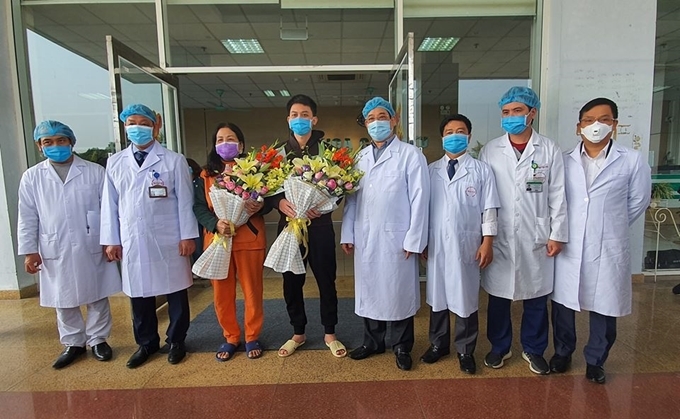 Hai bệnh nhân mắc Covid-19 điều trị ở tuyến huyện khỏi bệnh