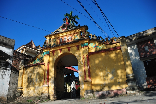 Bước qua những ngôi làng xưa cũ