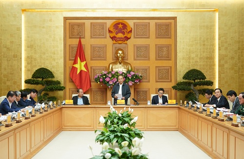 Kiên quyết, bắt buộc cách ly đối với những người từ vùng dịch vào Việt Nam