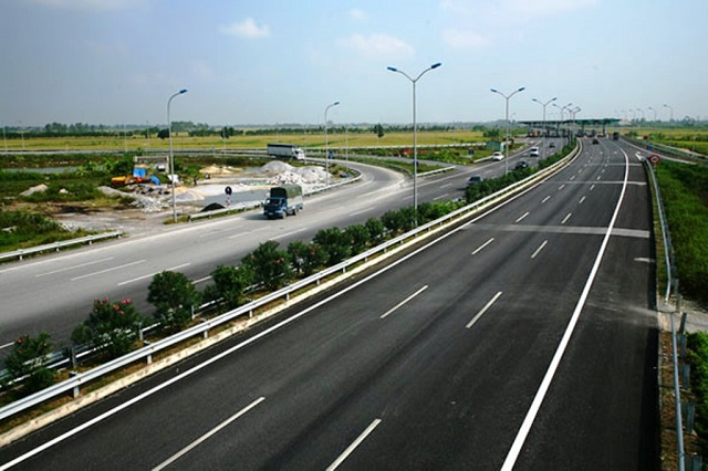Đẩy nhanh tiến độ một số đoạn đường bộ cao tốc tuyến Bắc - Nam