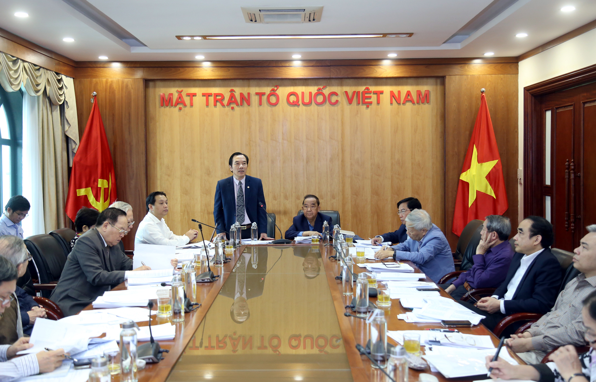 Ra mắt Hội đồng tư vấn Khoa học, Giáo dục và Môi trường khóa IX