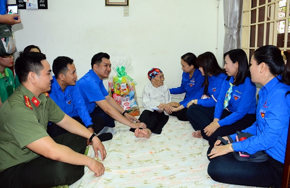 TP Hồ Chí Minh Ra quân thực hiện nhiều công trình ý nghĩa khởi động Tháng Thanh niên