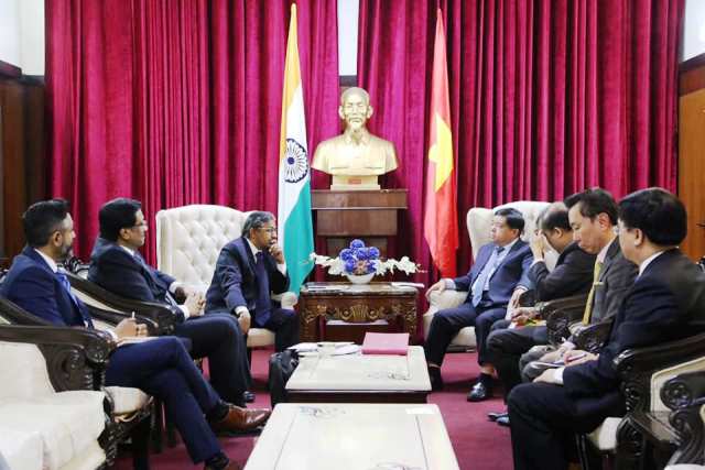 Bộ trưởng Bộ Kế hoạch và Đầu tư Nguyễn Chí Dũng Việt Nam và Ấn Độ cần đẩy mạnh hơn nữa hợp tác thương mại