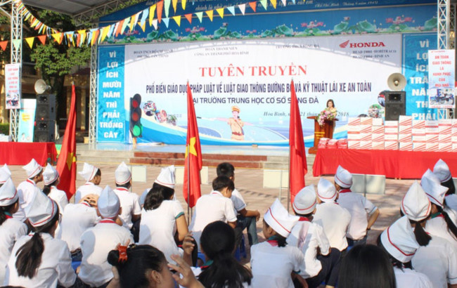 Bộ GD ĐT tăng cường kiểm tra, đánh giá công tác giáo dục pháp luật trong nhà trường