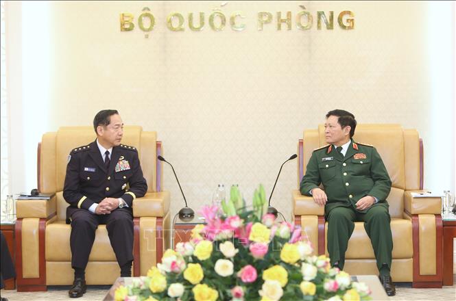 Tham mưu trưởng Liên quân Nhật Bản thăm chính thức Việt Nam