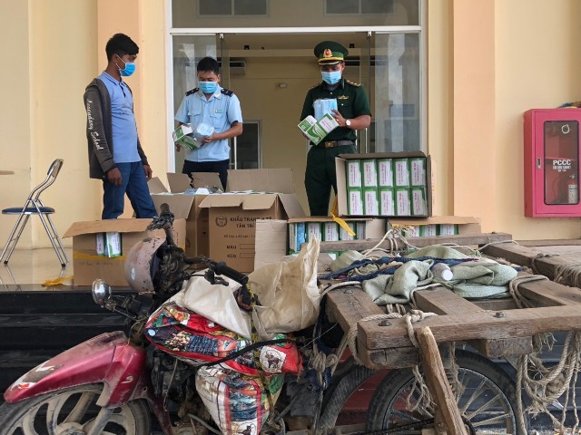 An Giang thu giữ 20 000 khẩu trang không rõ nguồn gốc