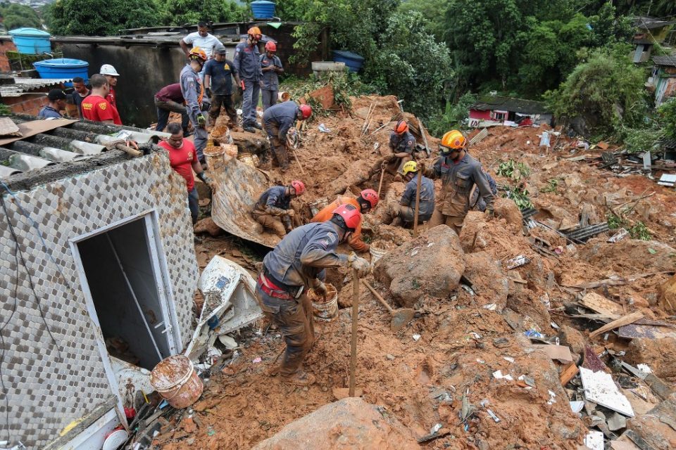 Ít nhất 21 người thiệt mạng do mưa lũ tại Brazil