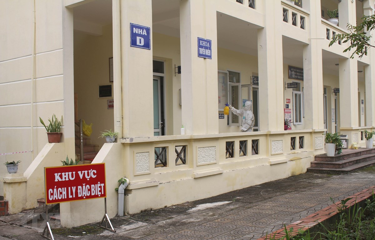 Trường hợp thứ 34 mắc COVID-19 là một phụ nữ Việt Nam, 51 tuổi