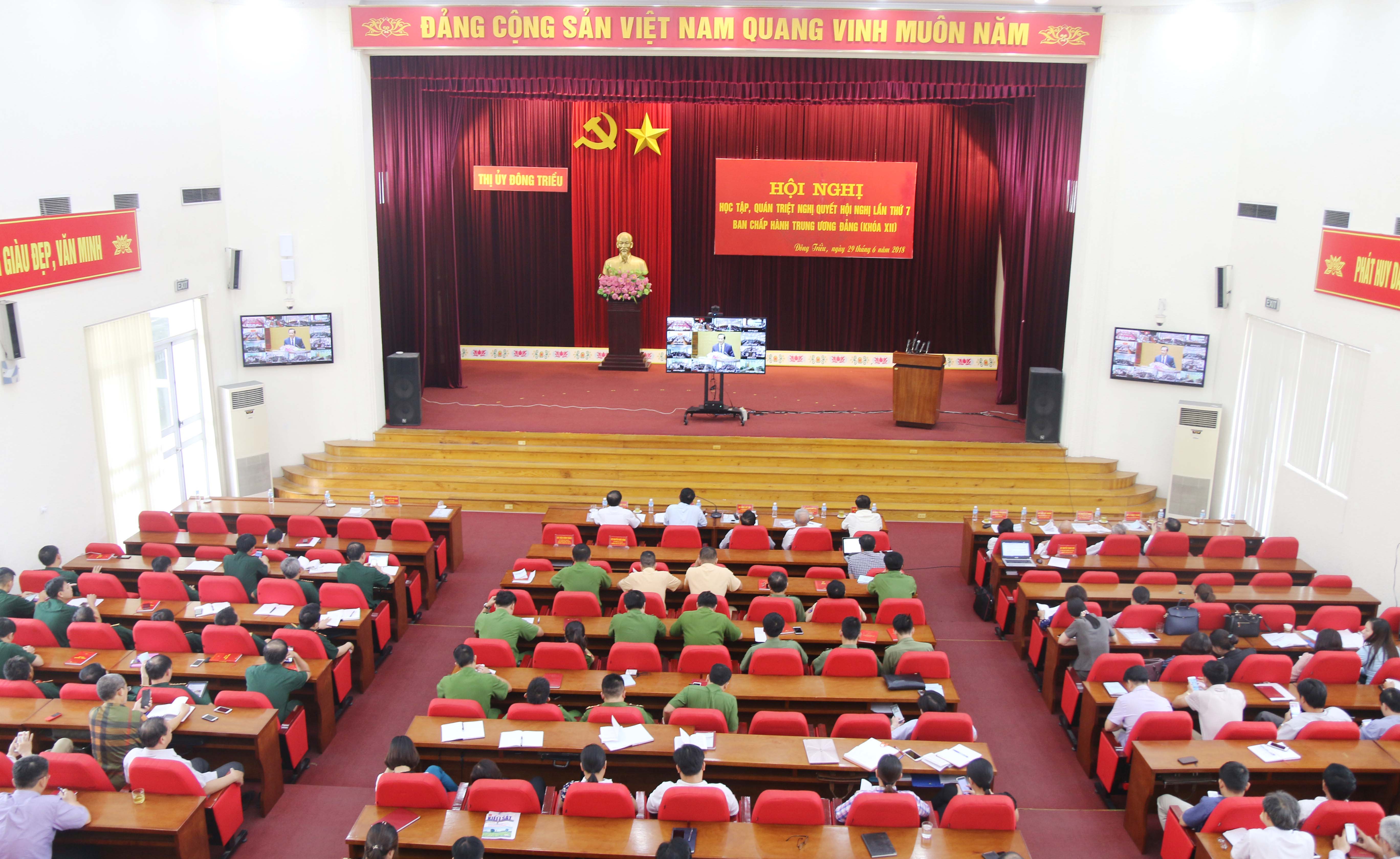 Quan điểm chỉ đạo, mục tiêu xây dựng đội ngũ cán bộ hiện nay