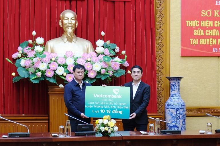 Vietcombank hỗ trợ 10 tỷ đồng xây dựng, sửa chữa nhà ở cho hộ nghèo