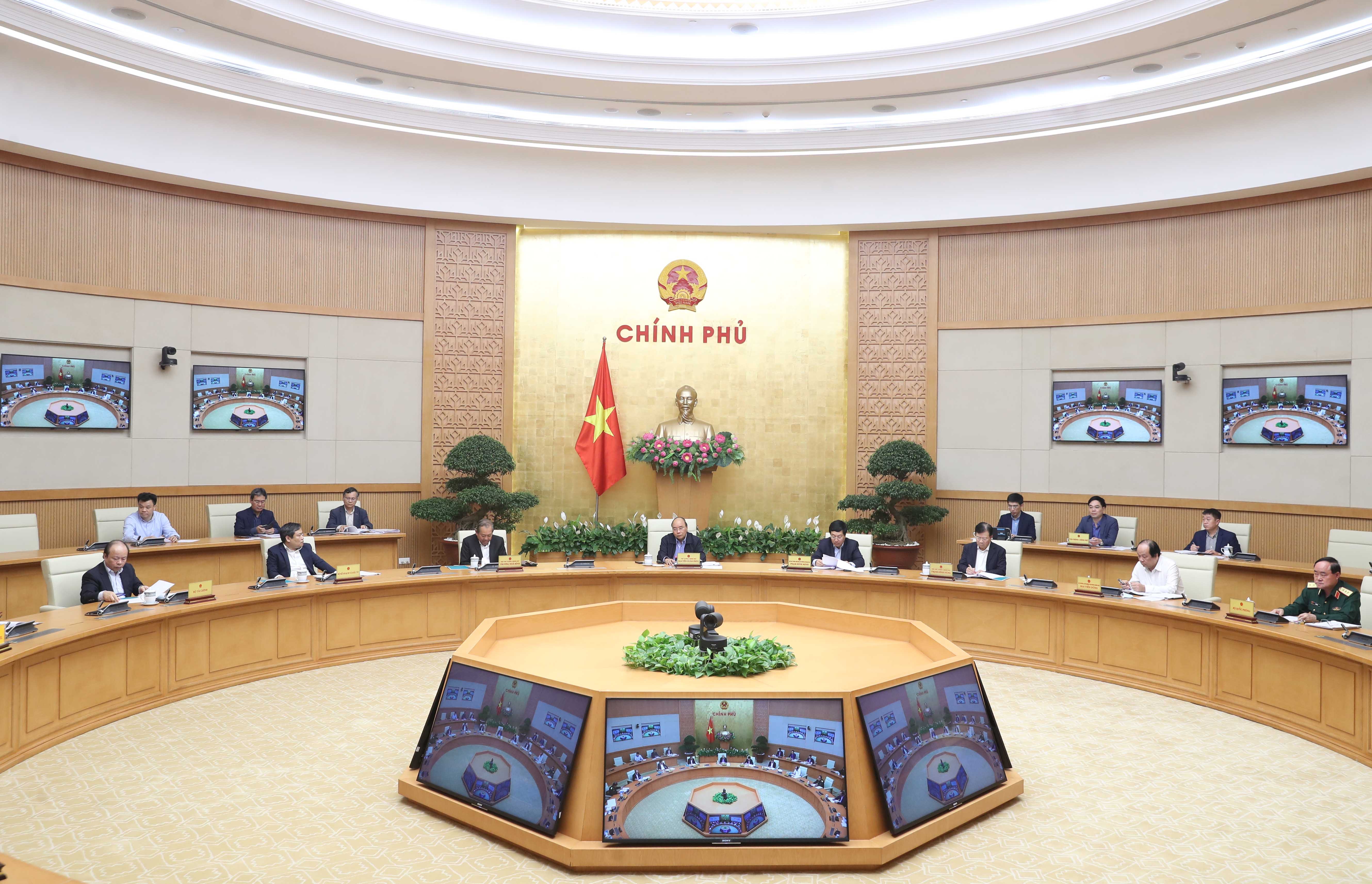 Phải hoàn thành triển khai thu phí không dừng trong năm 2020