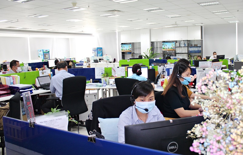 Vinamilk hỗ trợ 10 tỷ đồng mua thiết bị sinh phẩm y tế
