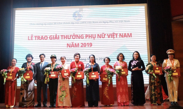 Tỷ phú nông dân say mê làm thiện nguyện