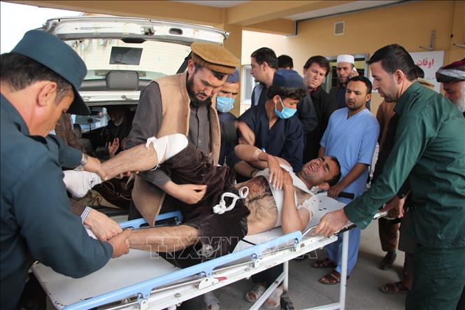 Nổ bom tự chế tại Afghanistan 30 người thương vong