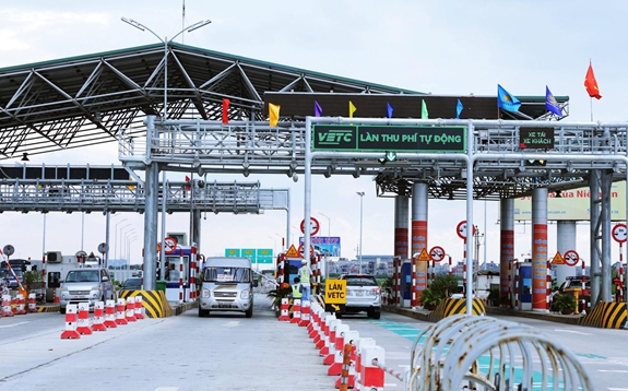 Đẩy nhanh triển khai hệ thống thu phí tự động không dừng