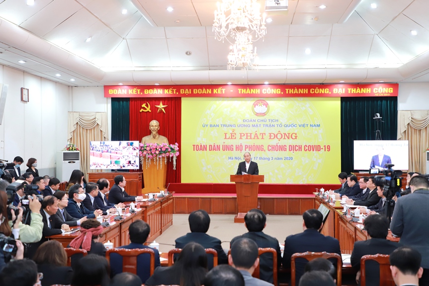 Agribank ủng hộ 10 tỷ đồng chung tay phòng chống dịch Covid-19