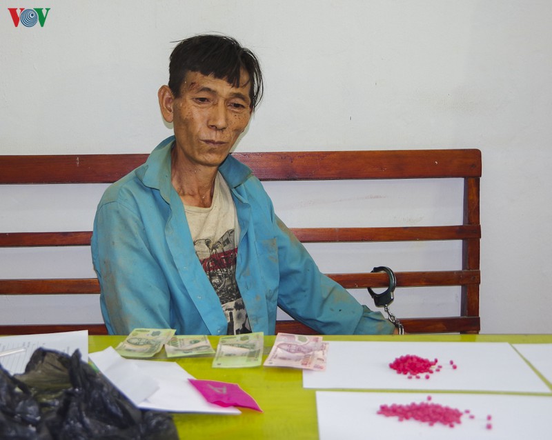 Bắt đối tượng nhập cảnh trái phép từ Lào về Việt Nam mang theo ma túy