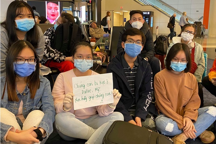 Hỗ trợ du học sinh Việt Nam mắc kẹt tại sân bay Dallas Hoa Kỳ về nước