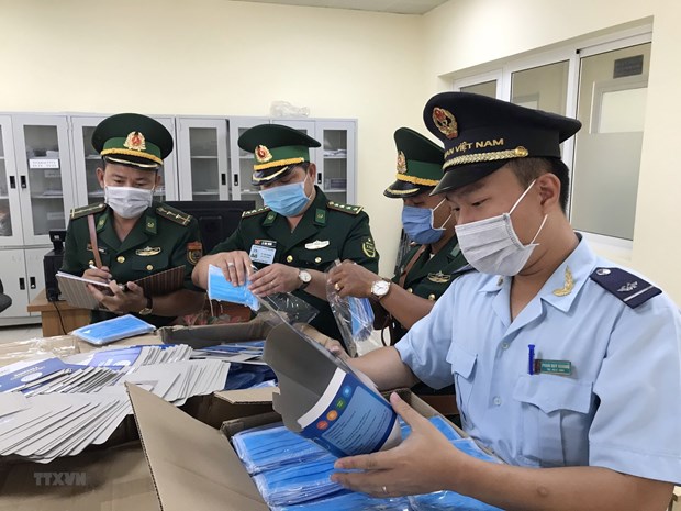 Bộ Y tế yêu cầu cung cấp giá khẩu trang, trang phục phòng, chống dịch
