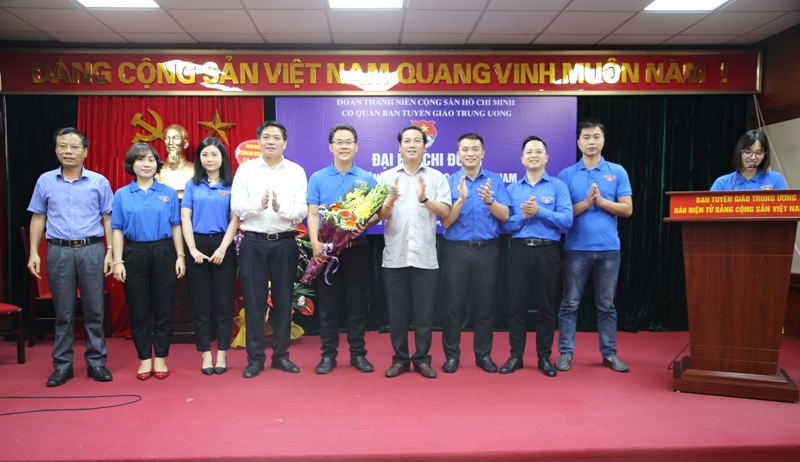 Tuổi trẻ Báo điện tử Đảng Cộng sản Việt Nam đoàn kết, tiên phong, xung kích, sáng tạo