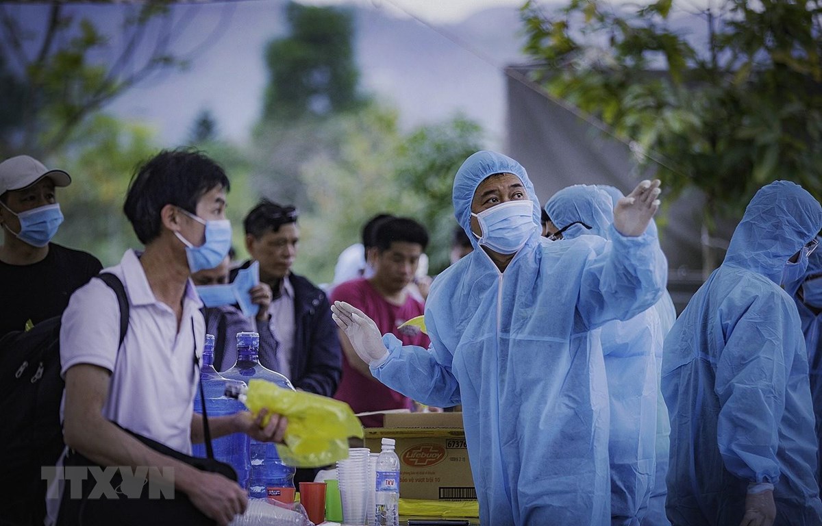 Số ca mắc COVID-19 tăng lên 148, Bộ Y tế khuyến cáo người dân không ra đường