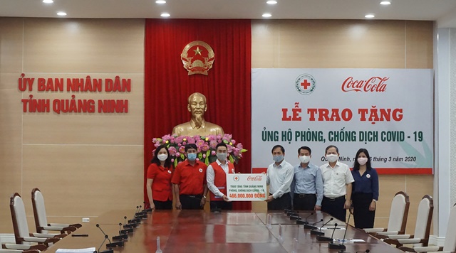 Quảng Ninh tiếp nhận vật tư phòng chống dịch COVID-19