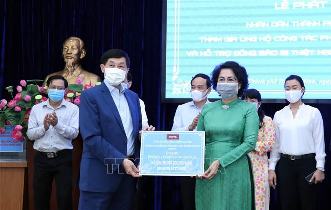 Kiều bào hướng về quê hương, chung tay đẩy lùi dịch bệnh